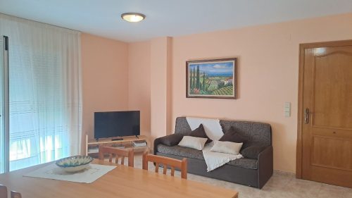 Ref. 443- La barca | Apartamento centro de Peñíscola | 2 habitaciones | 6 personas | 2 baños | 100 m. playa | Comedor con sofá cama