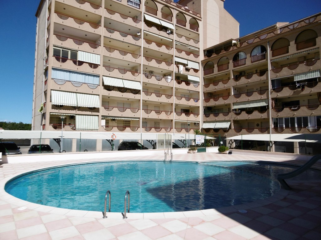 Ref. 451- La volta | Agencia Beltrán | Alquiler apartamentos | Apartamento 2 habitaciones | Parking privado
