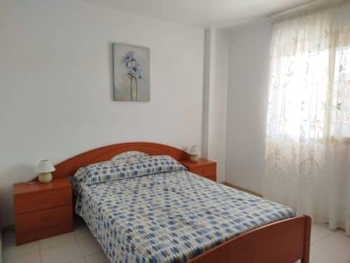 Ref. 451- La volta | Agencia Beltrán | Alquiler apartamentos | Apartamento 2 habitaciones | Habitación con cama doble