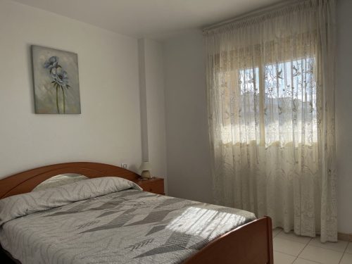 Ref. 451- La volta | Agencia Beltrán | Alquiler apartamentos | Apartamento 2 habitaciones | Habitación con cama doble