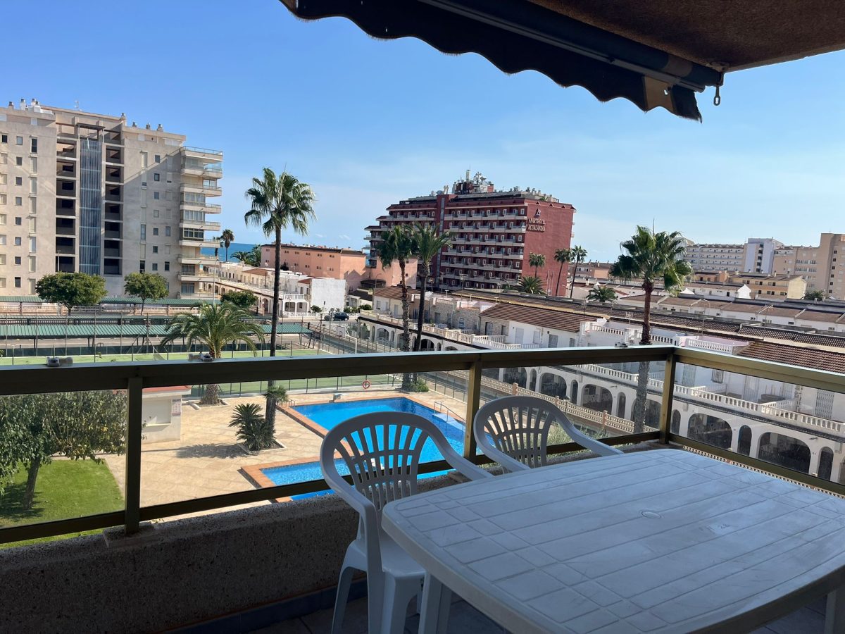 Alquiler apartamentos | Agencia Beltrán | Ref. 462- Residencial Mediterráneo | Piscinas y tenis | Terraza