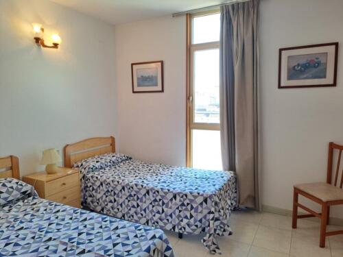 Alquiler apartamentos | Agencia Beltrán | Ref. 462- Residencial Mediterráneo | Piscinas y tenis | Habitación doble