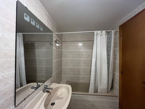 Alquiler apartamentos | Agencia Beltrán | Ref. 463- Residencial Mediterráneo | Piscinas y tenis | Baño