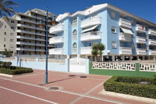 Alquiler apartamentos | Agencia Beltrán | Ref. 470- Barramundi | Piscina y parking | Primera línea