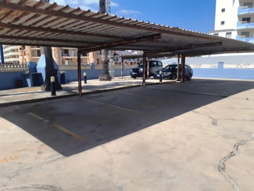 Alquiler apartamentos | Agencia Beltrán | Ref. 470- Barramundi | Piscina y parking | Primera línea | Zona de parking cerrada