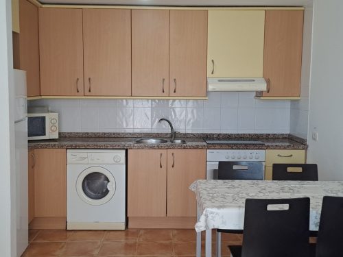 Alquiler apartamentos | Agencia Beltrán | Ref. 471- Barramundi | Piscina y parking | Primera línea | Cocina