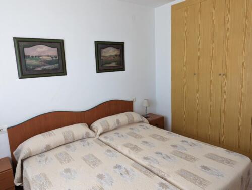Alquiler apartamentos | Agencia Beltrán | Ref. 471- Barramundi | Piscina y parking | Primera línea | Dormitorio