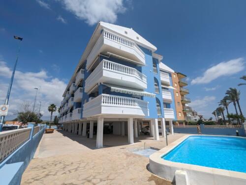 Alquiler apartamentos | Agencia Beltrán | Ref. 471- Barramundi | Piscina y parking | Primera línea directa de playa