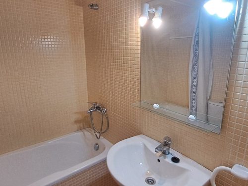 Alquiler apartamentos | Agencia Beltrán | Ref. 471- Barramundi | Piscina y parking | Primera línea | Baño