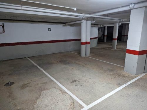 Alquiler apartamentos | Agencia Beltrán | Ref. 474- Picasso | Piscina y parking | Primera línea | Parking privado