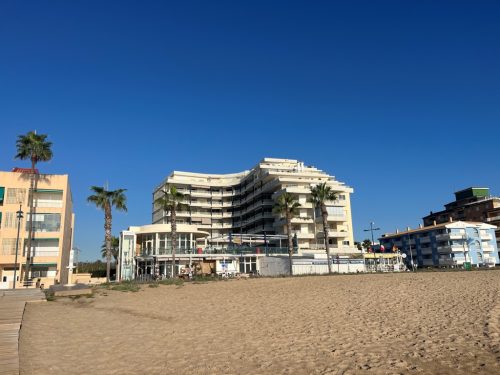 Alquiler apartamentos | Agencia Beltrán | Ref. 474- Picasso | Piscina y parking | Primera línea | Vistas al mar