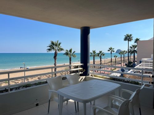 Alquiler apartamentos | Agencia Beltrán | Ref. 474- Picasso | Piscina y parking | Primera línea | Preciosa terraza