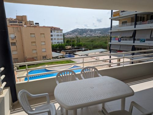 Alquiler apartamentos | Agencia Beltrán | Ref. 476- Picasso | Piscina y parking | Primera línea | Terraza amplia