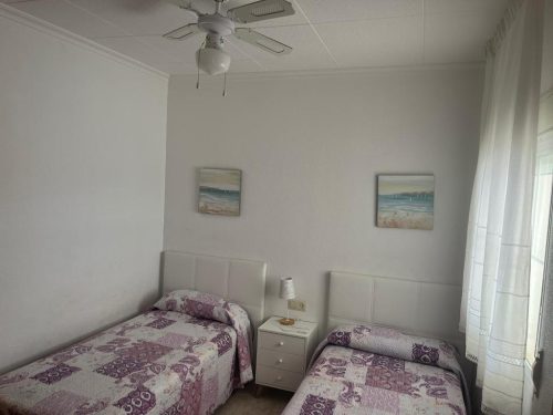 Alquiler apartamentos | Agencia Beltrán | Apartamentos Marcelino | Ref. 502 | Centro | Primera línea de playa | Habitación doble