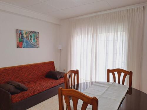 Alquiler apartamentos | Agencia Beltrán | Apartamentos Marcelino | Ref. 503 | Centro | Salón con sofá-cama