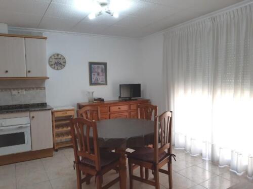 Alquiler apartamentos | Agencia Beltrán | Apartamentos Marcelino | Ref. 504 | Centro | Primera línea de playa | Comedor