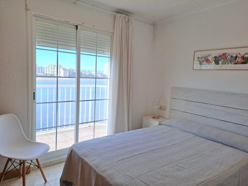 Ref. 504- Marcelino | Centro Peñiscola | Primera línea de playa | Terraza frente al mar | 2 habitaciones