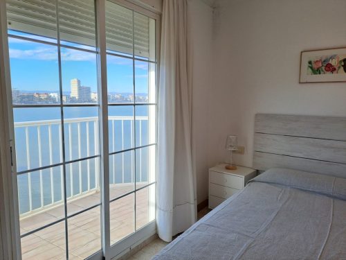 Ref. 504- Marcelino | Centro Peñiscola | Primera línea de playa | Terraza frente al mar | 2 habitaciones