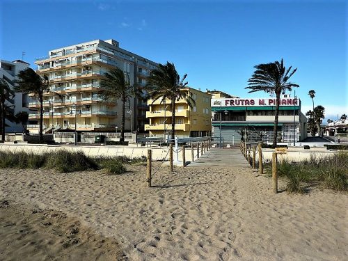 Alquiler apartamentos | Agencia Beltrán | Ref. 508 Los corales | Primera línea de playa | Piscina y parking