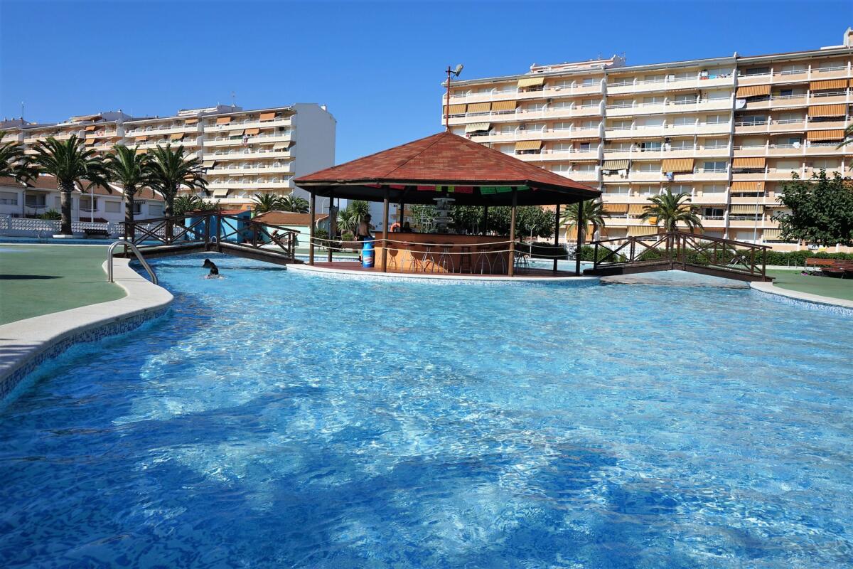 Alquiler alojamientos | Agencia Beltrán | Bungalows | Ref. 519- Peñismar 1 | 3 piscinas, tenis y paddle | Adosados