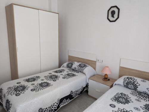 Apartamentos Peñiscola | Agencia Beltrán | Avenida Papa Luna | Ref. 556- La Romana | Piscina | Dormitorio 2 camas