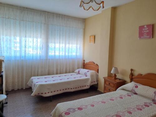 Apartamentos Peñiscola | Alquiler Agencia Beltrán | Ref. 564 Torre Hirta | Primera linea de playa | Habitación dos camas