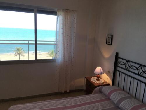 Agencia Beltrán | Alquiler apartamentos | Alojamientos Peñiscola | Ref. 567- Playa dorada | Habitación con vista