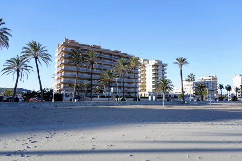 Apartamentos Peñiscola | Alquiler | Agencia Beltrán | Ref. 569- Playa dorada | Primera linea de playa