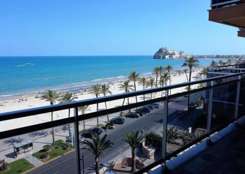 Apartamentos Peñiscola | Alquiler | Agencia Beltrán | Ref. 569- Playa dorada | Primera linea de playa