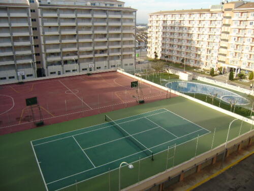 Alquiler apartamentos | Agencia Beltrán | Peñiscola azahar | Ref. 587 | Urbanización con piscina | Parking | Tenis y pistas deportivas