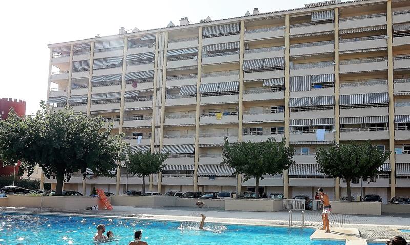Alquiler apartamentos | Agencia Beltrán | Peñiscola azahar | Ref. 588 | Urbanización con piscina | Parking