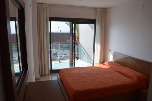 Apartamento Benicarló | 1ª línea de mar | 2 habitaciones | Cocina equipada | Parking privado | Terraza