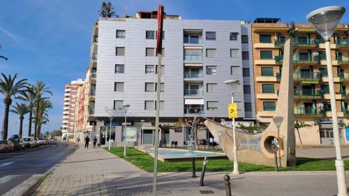 Apartamento Benicarló | 1ª línea de mar | 2 habitaciones | Cocina equipada | Parking privado | Terraza