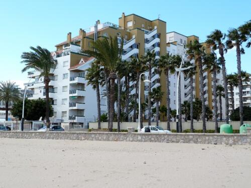 Alquiler apartamentos | Agencia Beltrán | Peñiscola playa ref. 811 | Urbanización con piscina | Centro de Peñiscola