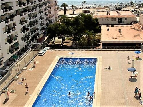 Alquiler apartamentos | Agencia Beltrán | Peñiscola playa ref. 811 | Urbanización con piscina | Centro de Peñiscola | Piscina