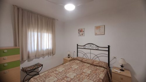 Alquiler apartamentos | Agencia Beltrán | Peñiscola playa ref. 811 | Urbanización con piscina | Centro de Peñiscola | Habitación doble