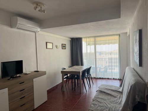 Alquiler apartamentos | Agencia Beltrán | Peñiscola playa ref. 816 | Urbanización con piscina | Centro de Peñiscola | Salón