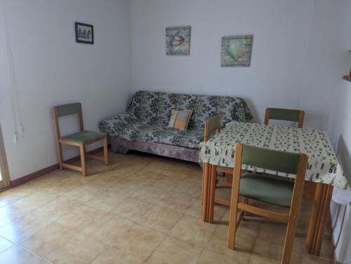 Alquiler apartamentos | Agencia Beltrán | Ref. 829- Peñíscola 1 | Primera línea de playa | Salón comedor